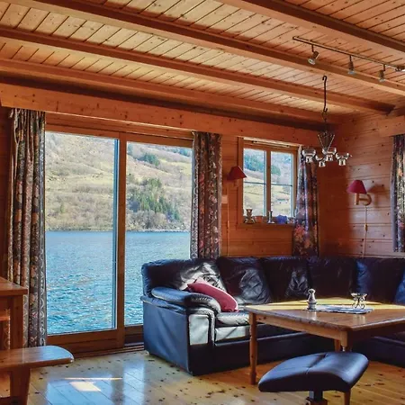 2 Bedroom Gorgeous Home In Olensvag Holiday home Vaka